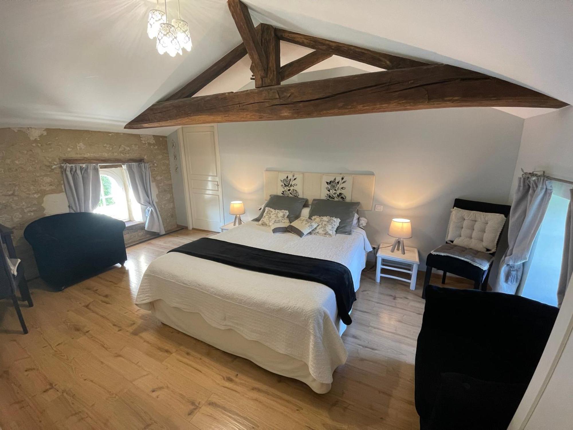 Chambres D'Hotes Le Tilleul Saint-Hilaire-des-Loges Экстерьер фото
